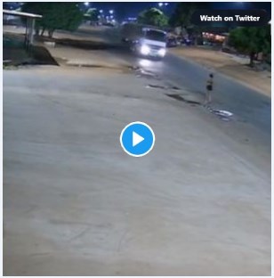 Assista Original Vídeo de menina se jogando na frente de caminhão Fotos virais nas redes sociais